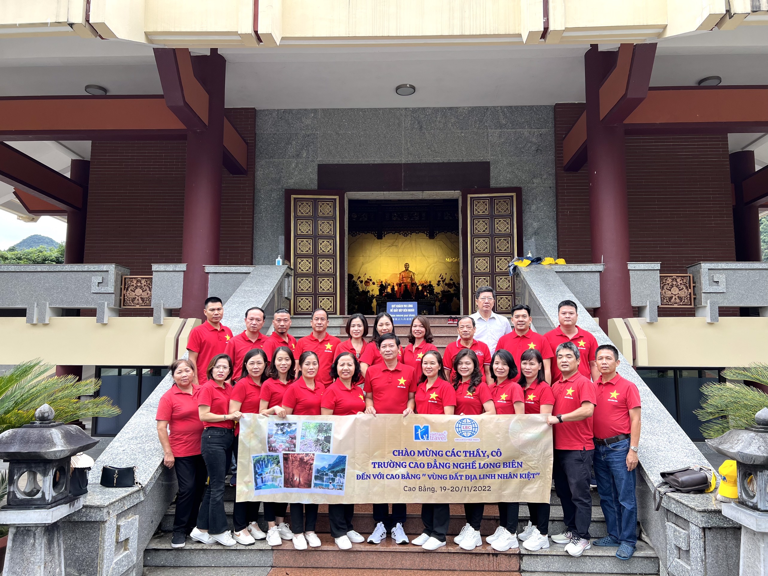 CBGVNV trường LBC thăm quan học tập nhân dịp kỷ niệm ngày Nhà giáo Việt Nam 20/11